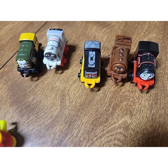 Thomas The Tank Train and Friends Lot Mini Trains Super Heroes etc.. - Picture 5 of 12